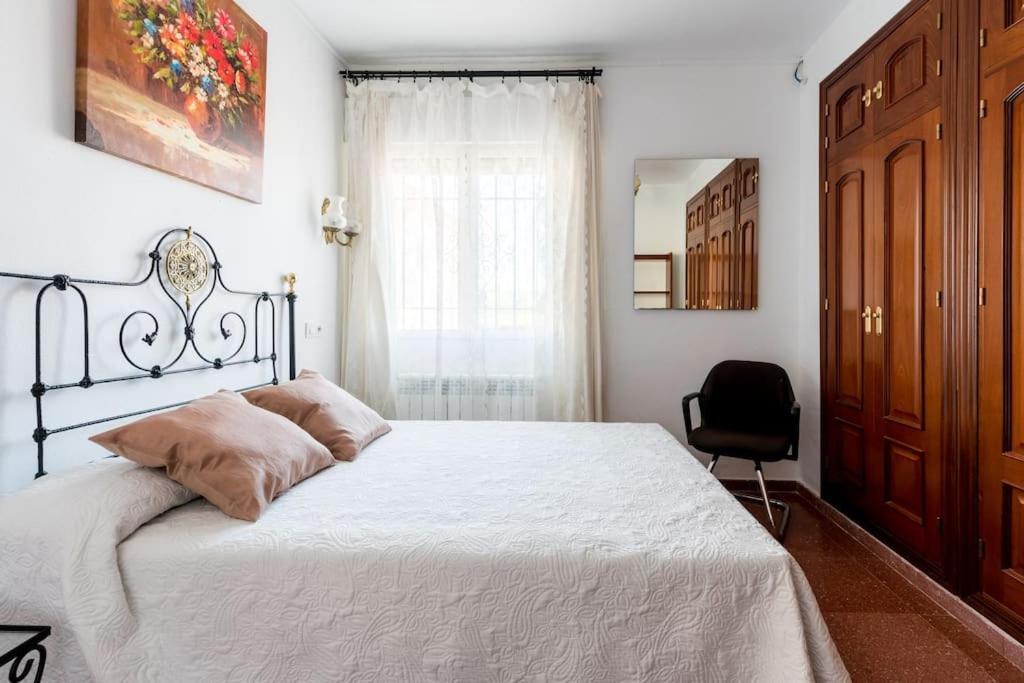 Star's House Sevilla.con Piscina,10 Min De Sevilla Villa Valencina de la Concepción