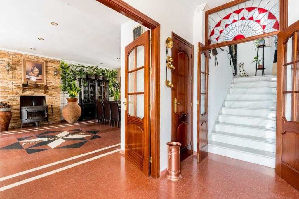 Star's House Sevilla.con Piscina,10 Min De Sevilla Villa Valencina de la Concepción